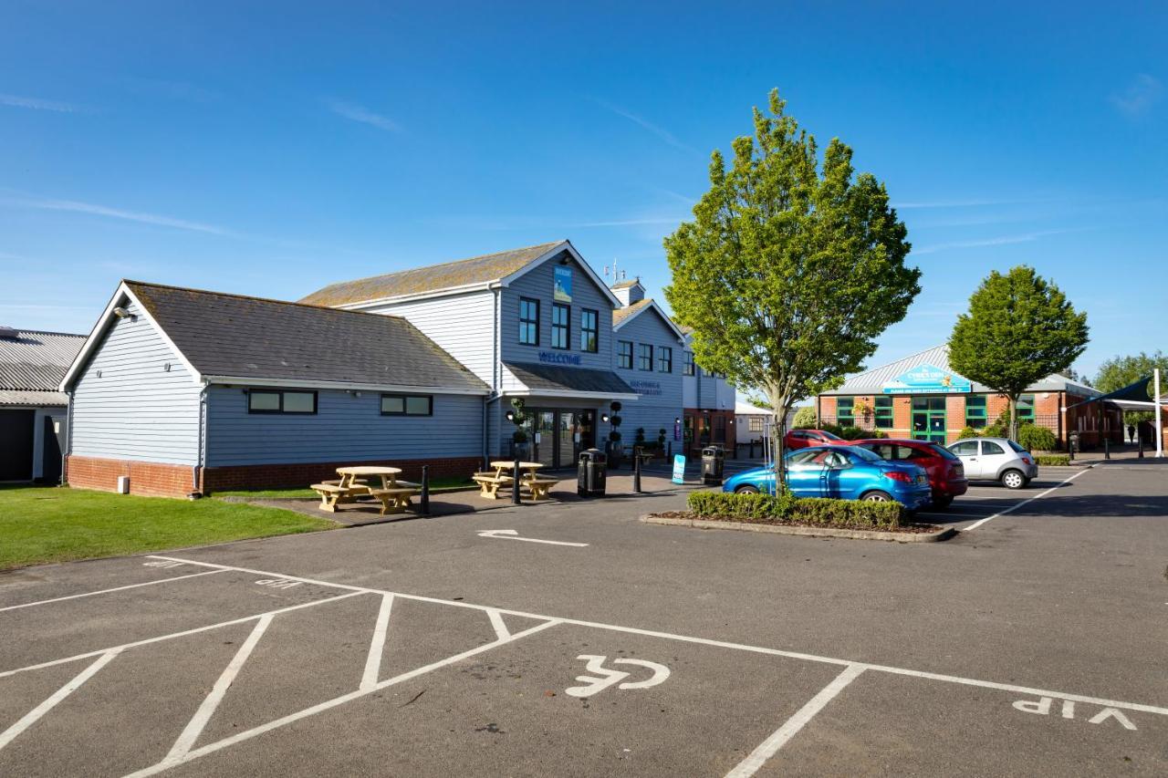 ホテル Camping Pods, Dovercourt Holiday Park ハリッジ エクステリア 写真